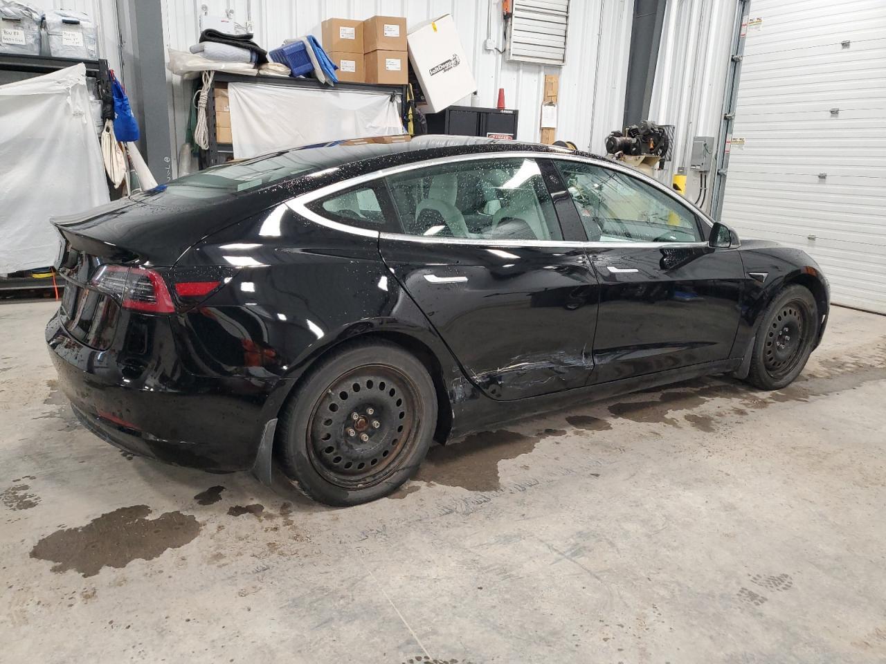 2019 TESLA MODEL 3 - Фото 3