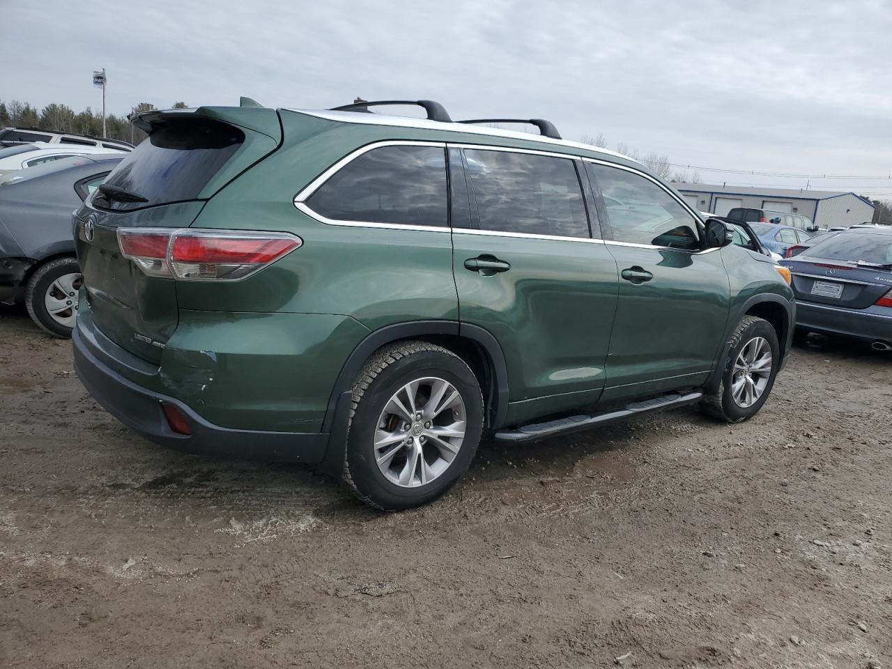 2015 TOYOTA HIGHLANDER - Image 3
