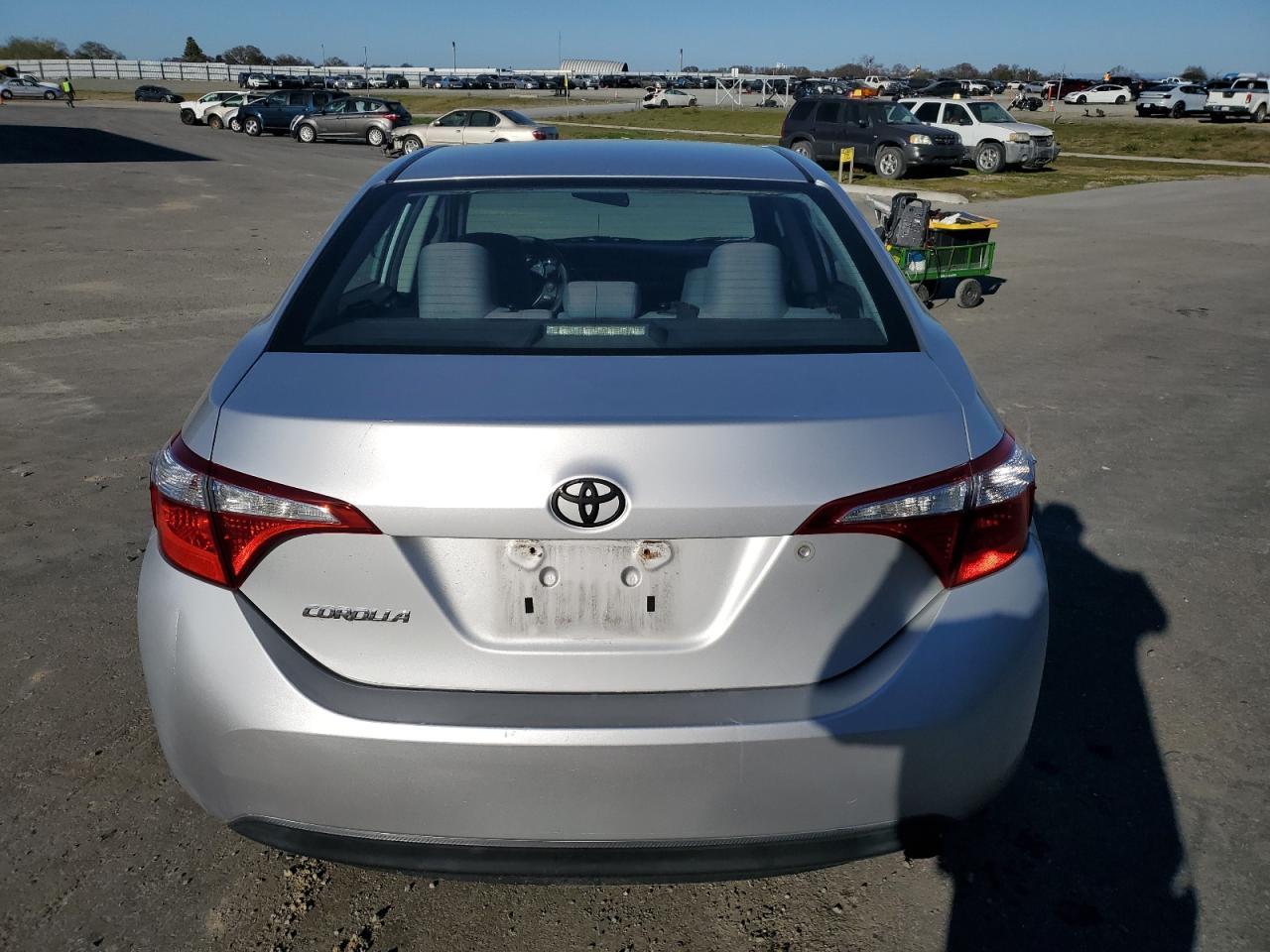 2014 TOYOTA COROLLA L - Image 6