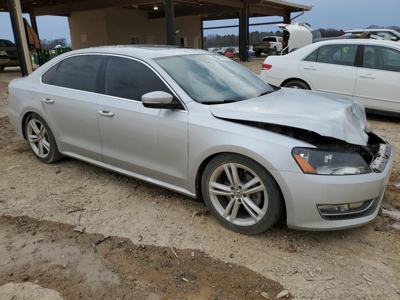 2014 VOLKSWAGEN PASSAT SE - Фото 4