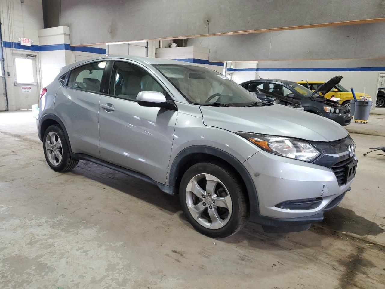 2018 HONDA HR-V LX - Image 4