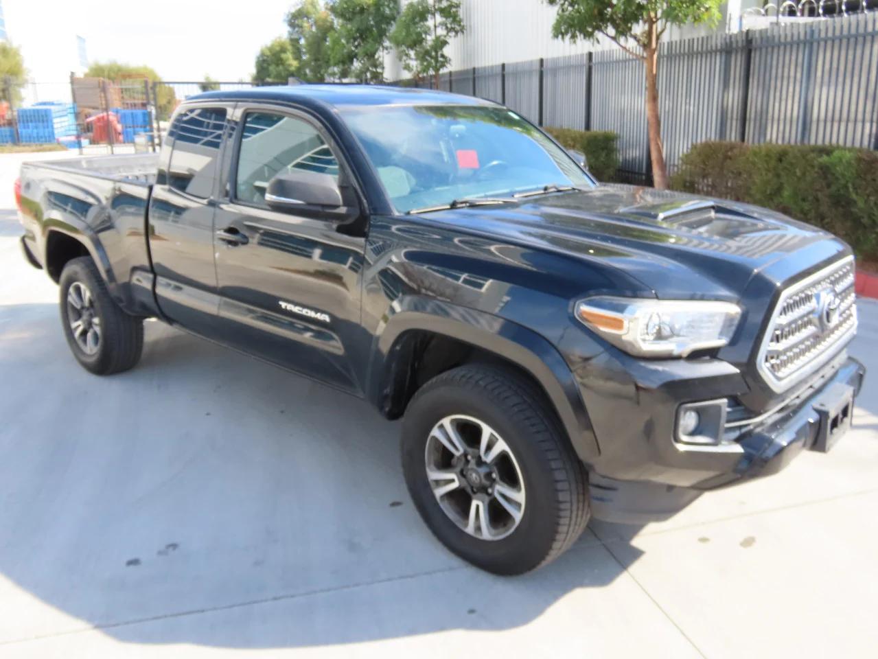 2017 TOYOTA TACOMA ACC