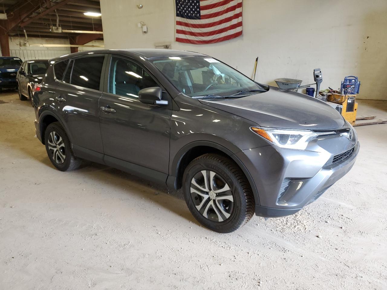 2018 TOYOTA RAV4 LE - Image 4