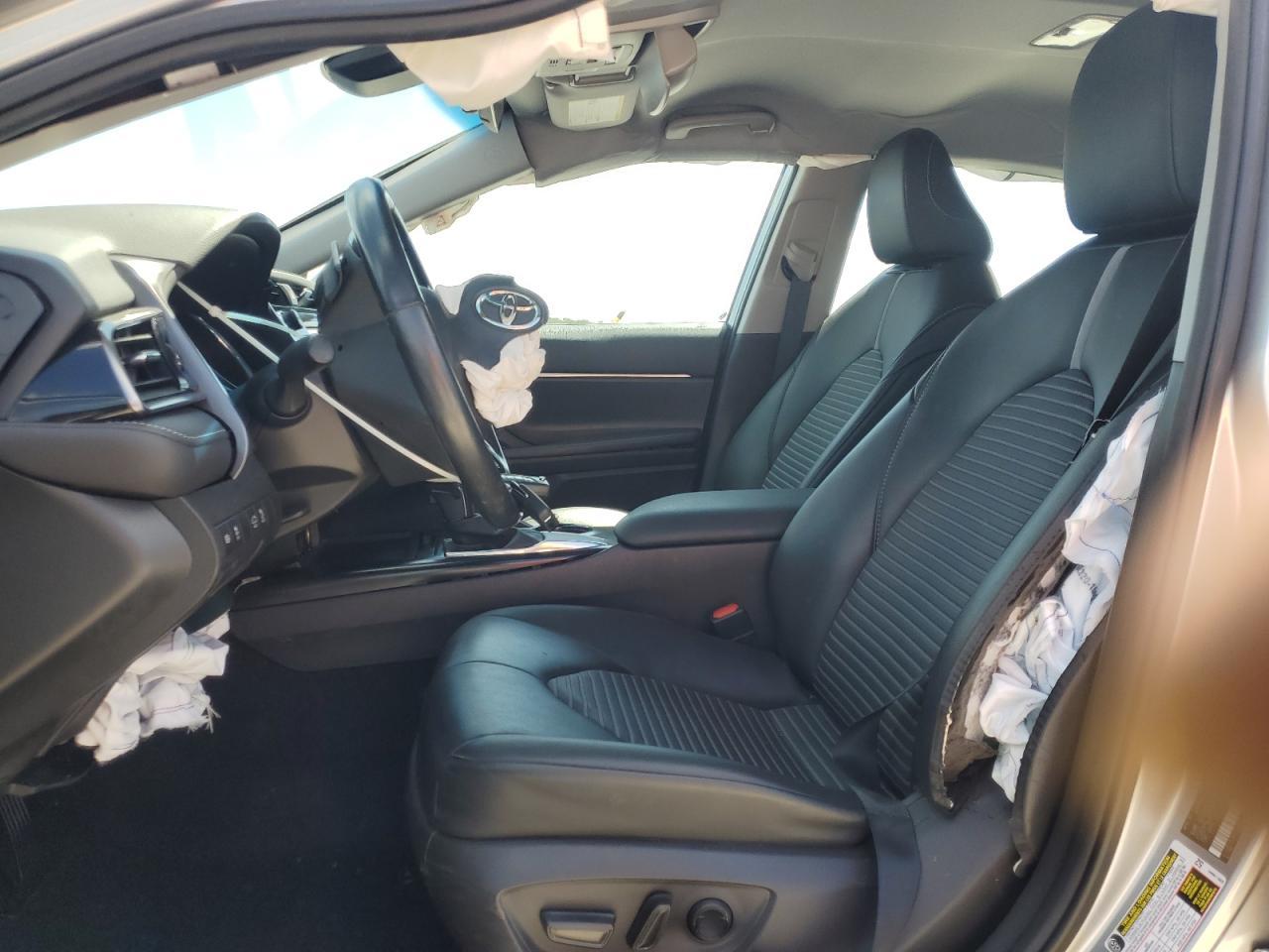 2020 TOYOTA CAMRY SE - Image 7