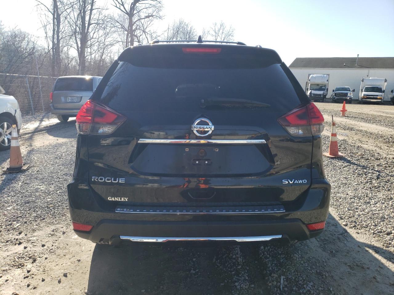 2017 NISSAN ROGUE SV - Фото 6