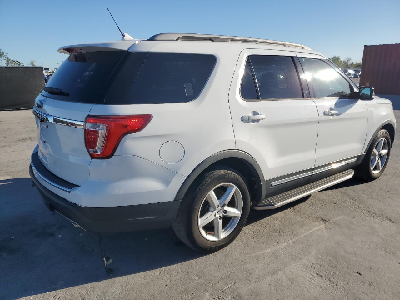 2018 FORD EXPLORER X - Image 3