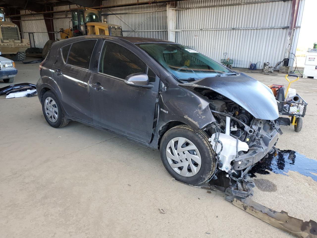 2015 TOYOTA PRIUS C - Image 4