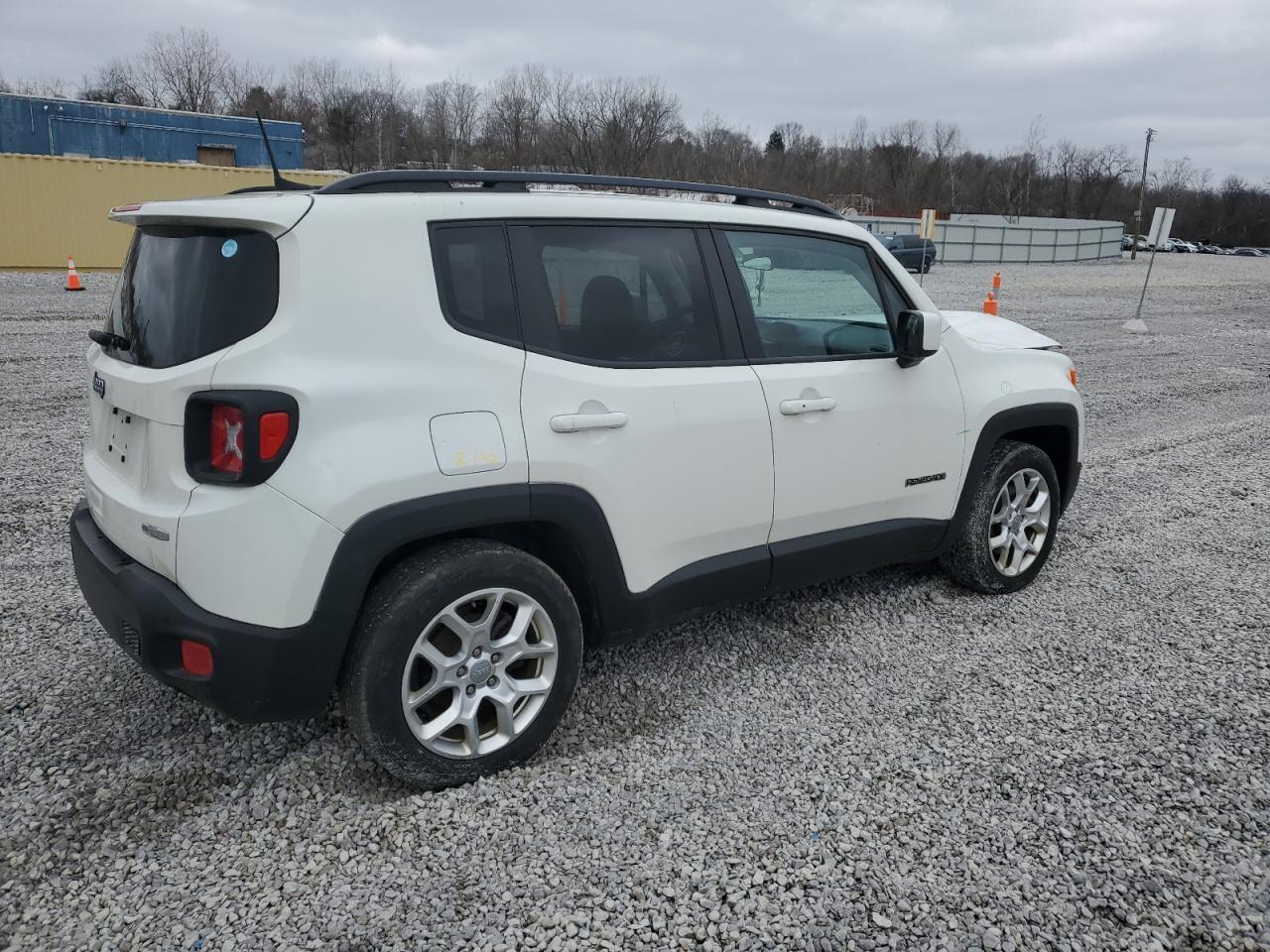 2018 JEEP RENEGADE L - Image 3