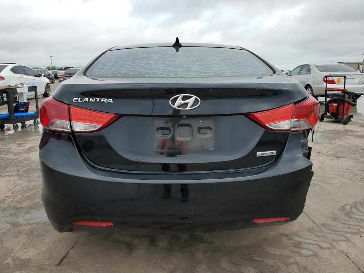 2013 HYUNDAI ELANTRA GL - Image 6