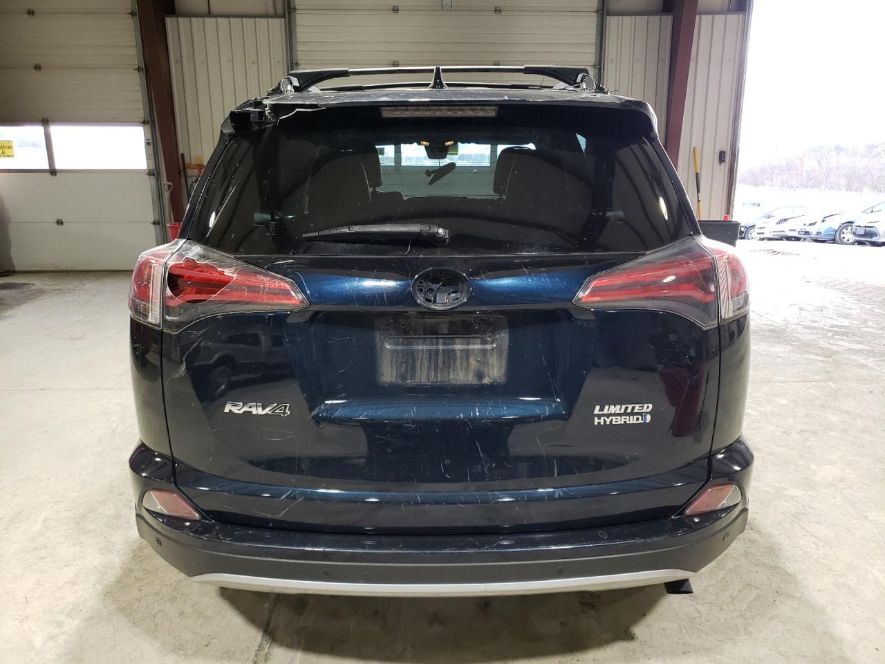 2017 TOYOTA RAV4 HV LI - Image 6