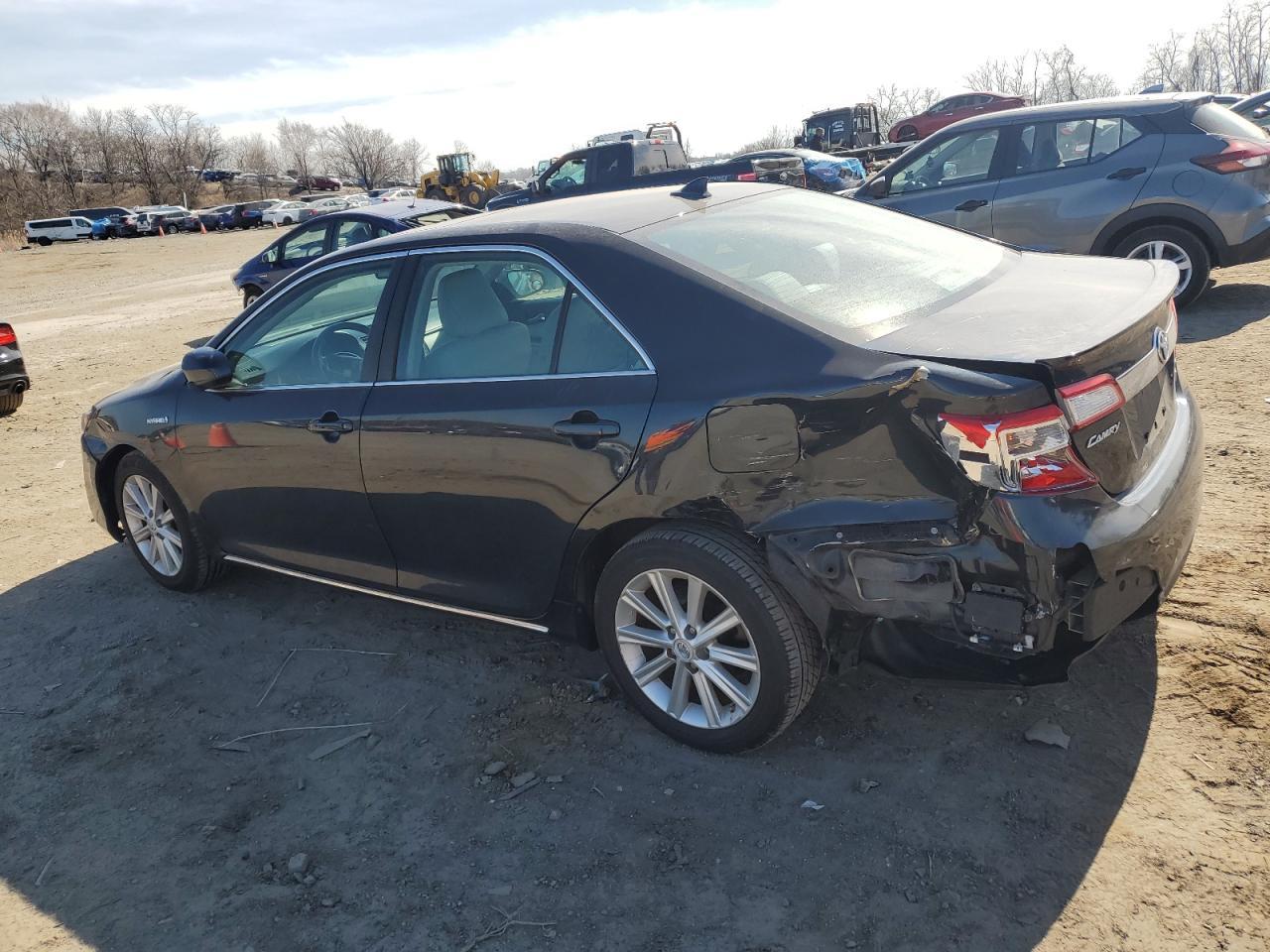 2012 TOYOTA CAMRY HYBR - Фото 2