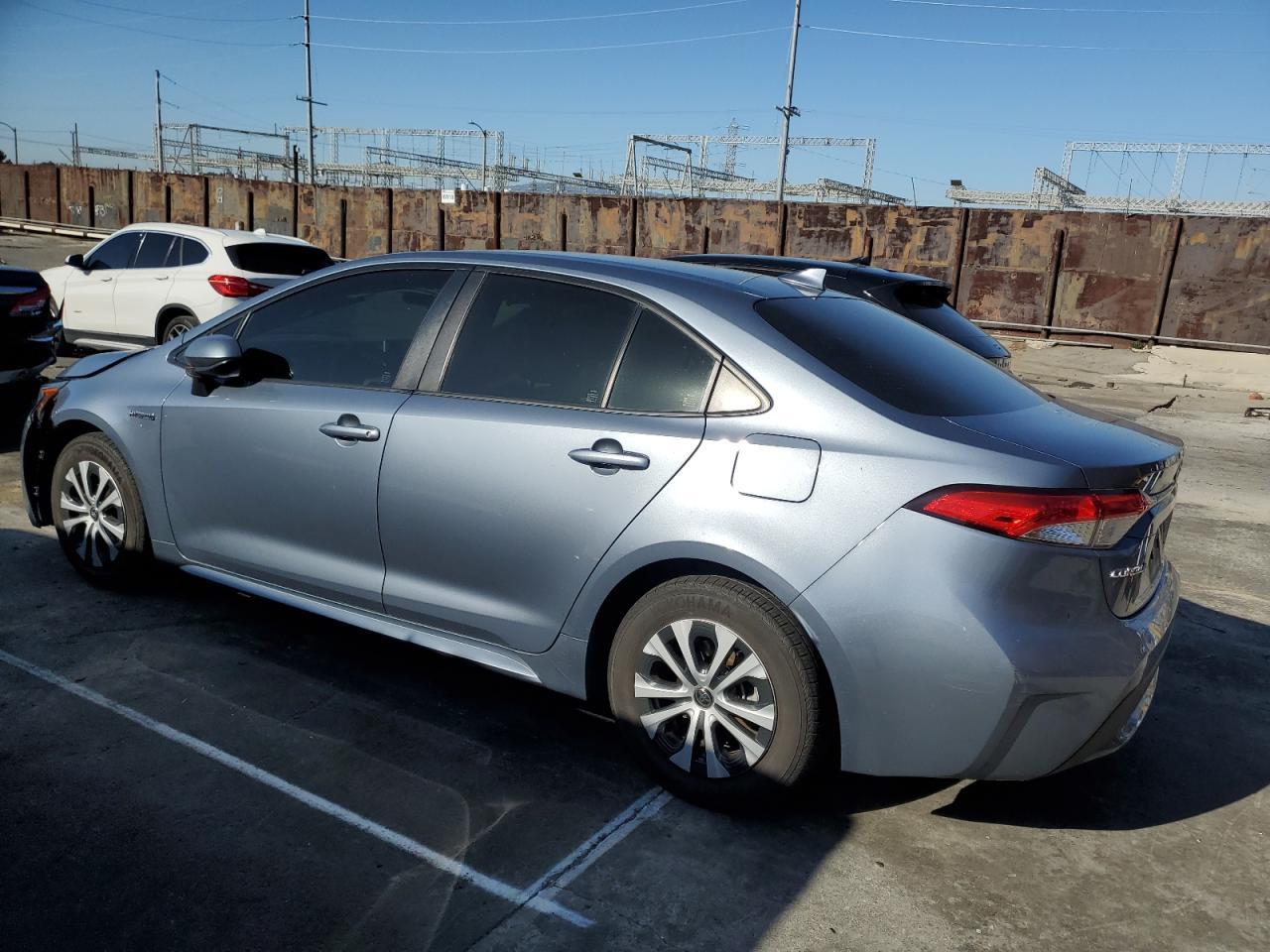 2020 TOYOTA COROLLA LE - Image 2