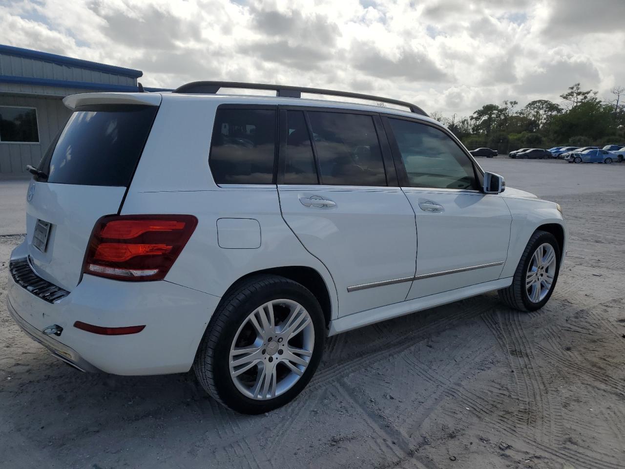 2014 MERCEDES-BENZ GLK 350 - Image 3