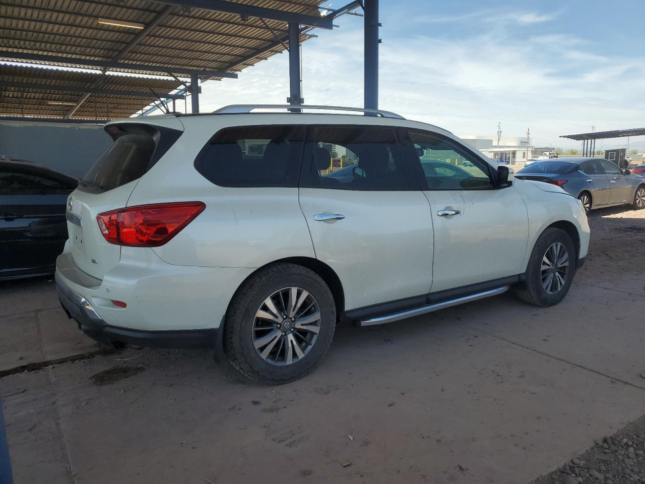 2017 NISSAN PATHFINDER - Image 3