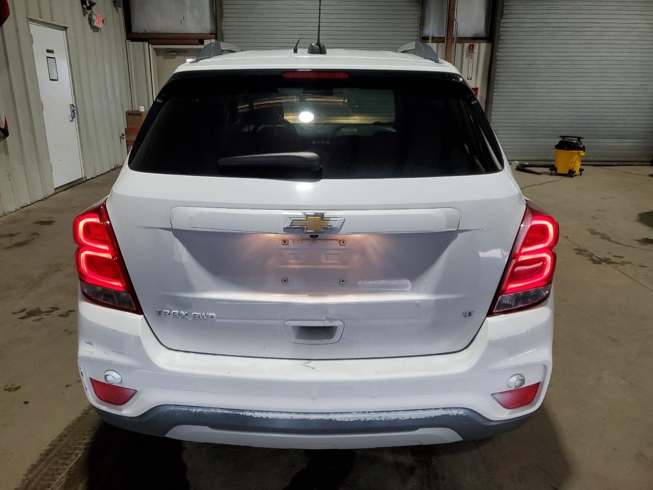 2018 CHEVROLET TRAX 1LT - Фото 6