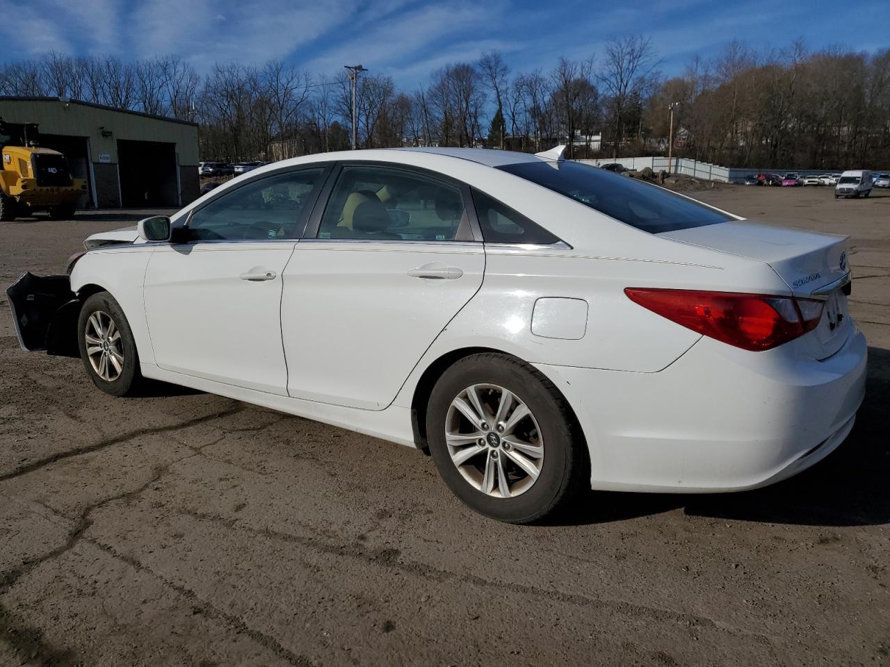 2011 HYUNDAI SONATA GLS - Image 2