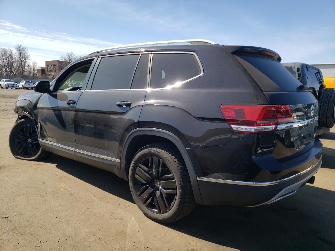 2019 VOLKSWAGEN ATLAS SEL - Image 2