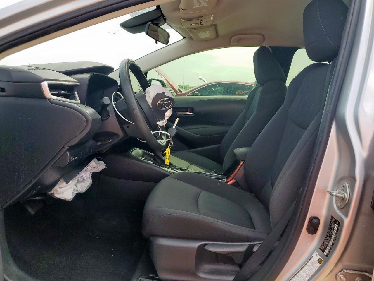 2020 TOYOTA COROLLA LE - Фото 7