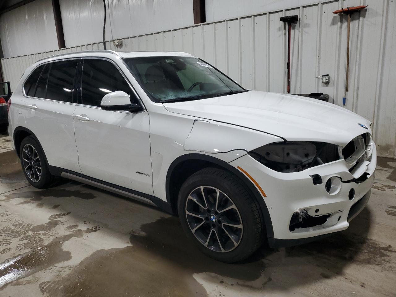 2017 BMW X5 XDRIVE3 - Фото 4