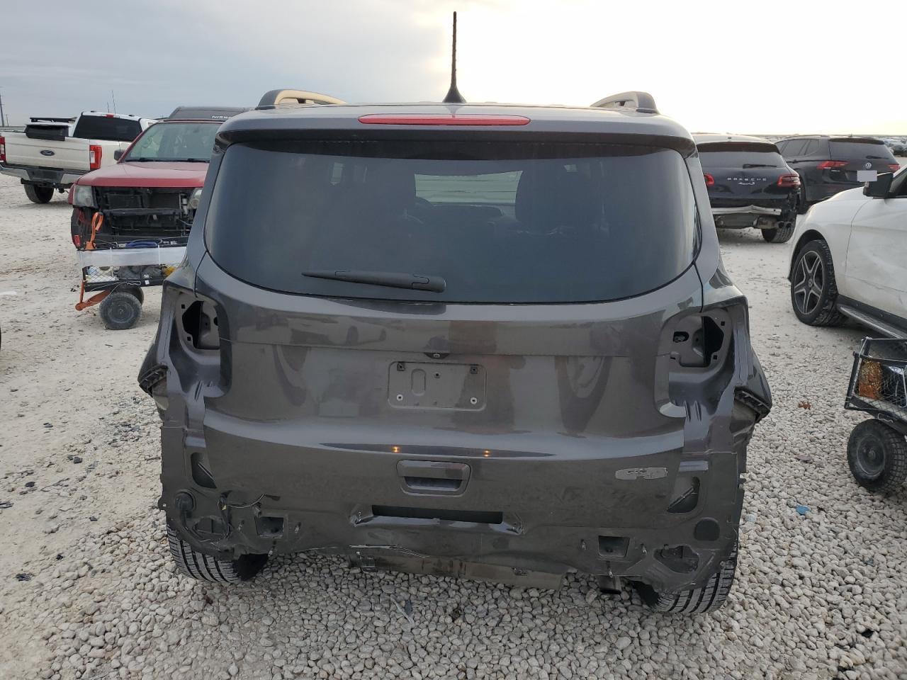 2018 JEEP RENEGADE L - Фото 6
