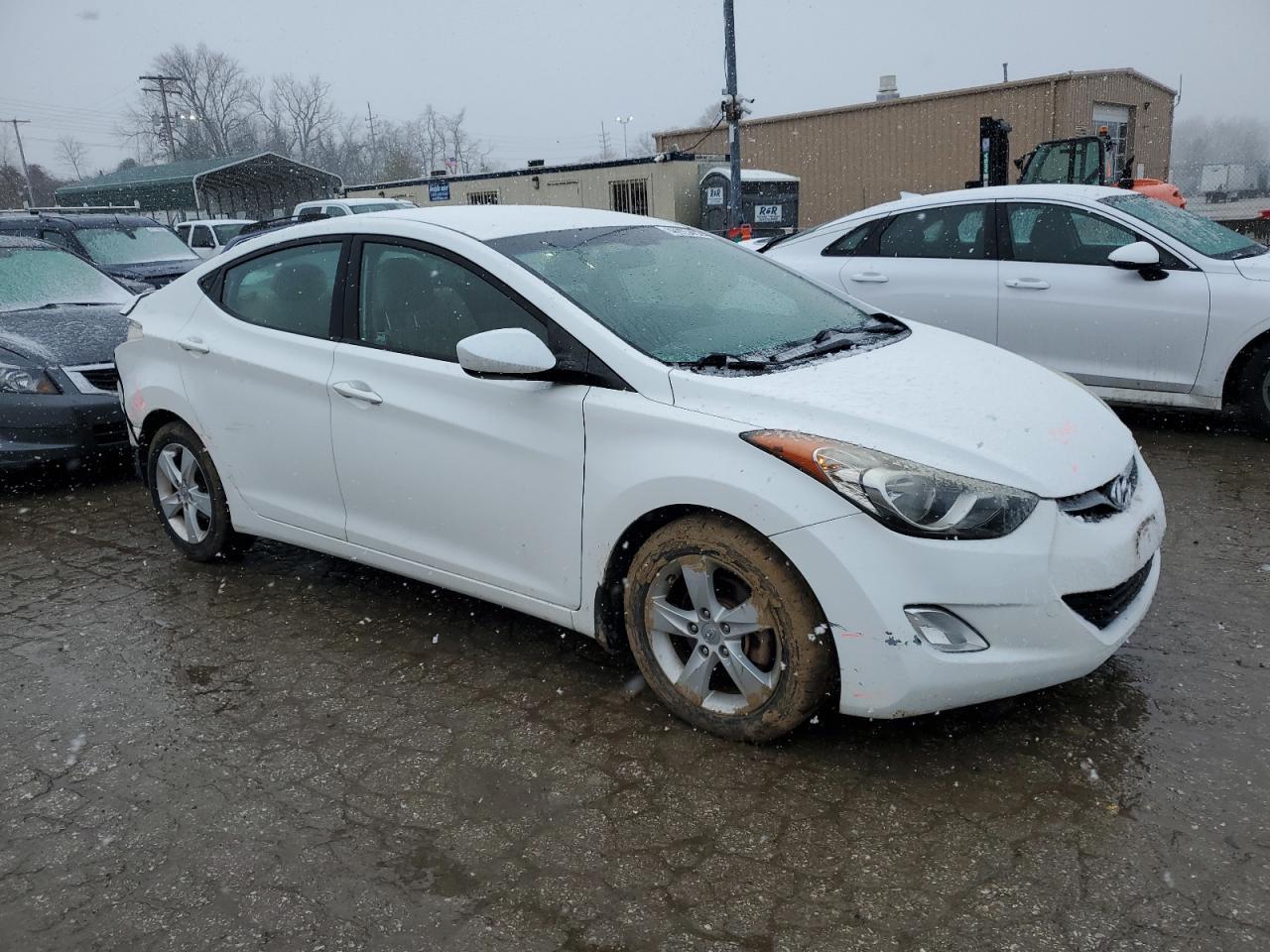 2013 HYUNDAI ELANTRA GL - Image 4