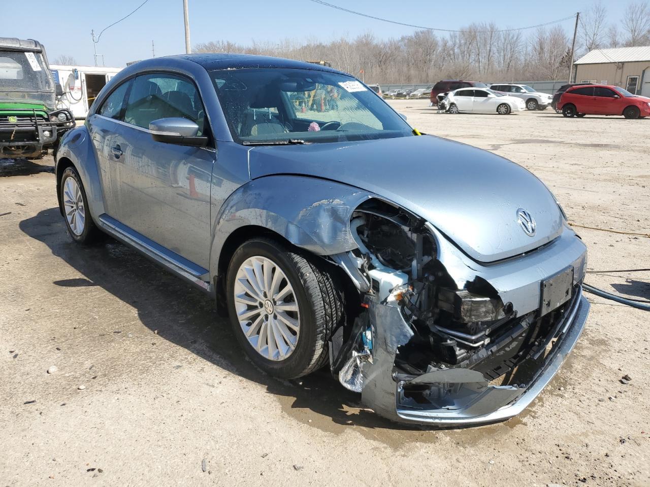 2019 VOLKSWAGEN BEETLE S - Фото 4