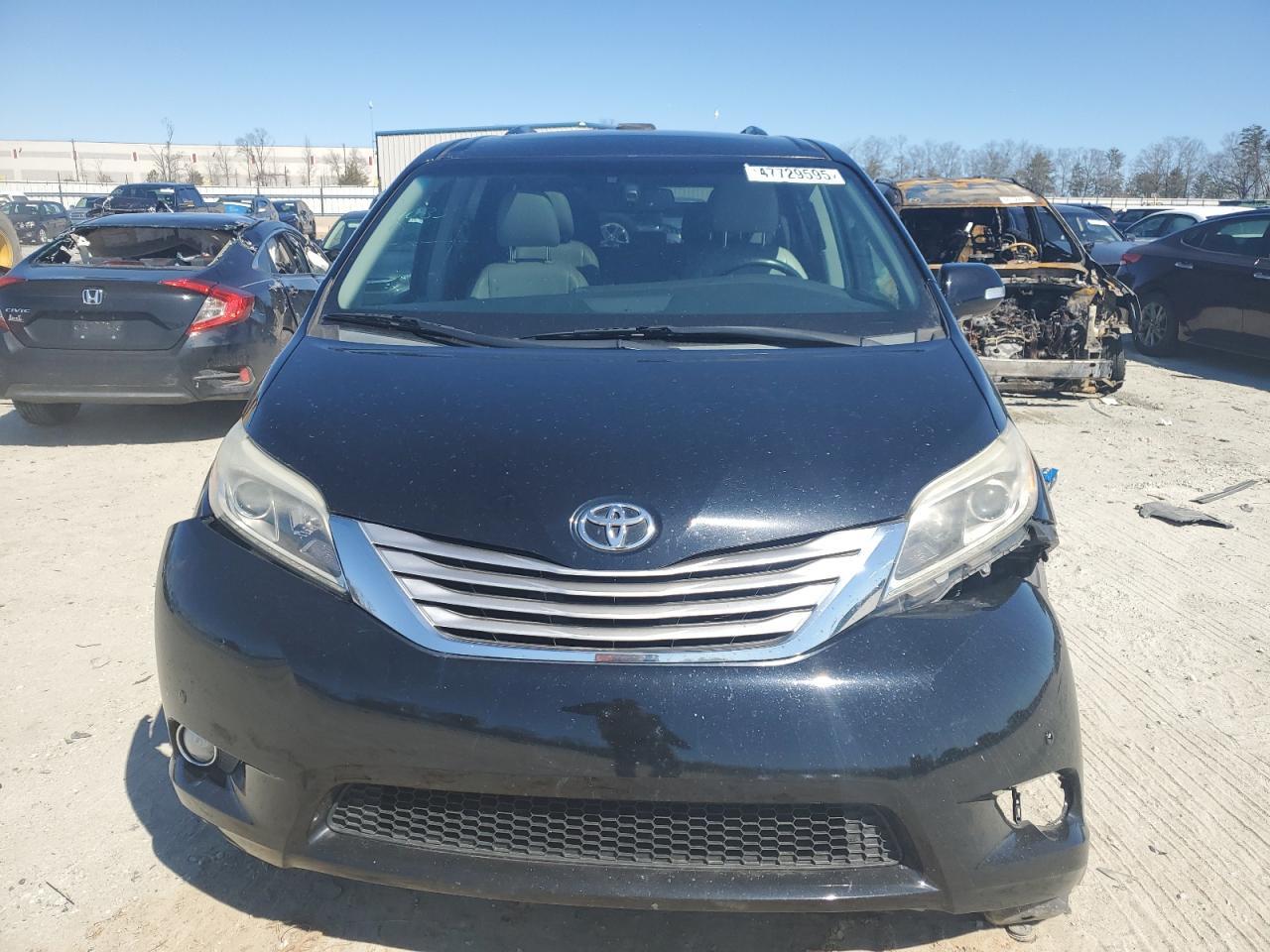2015 TOYOTA SIENNA XLE - Фото 5