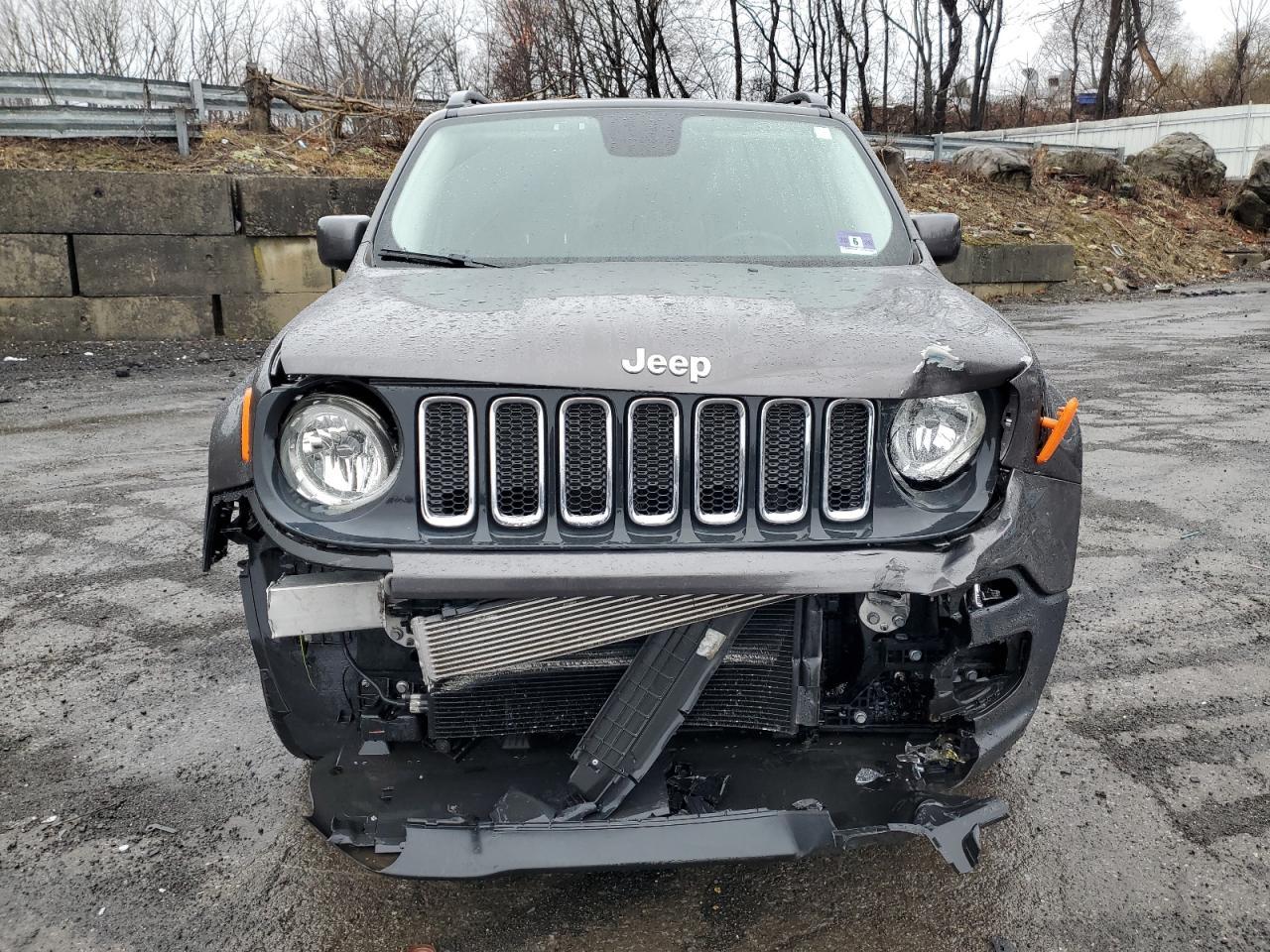 2017 JEEP RENEGADE L - Image 5