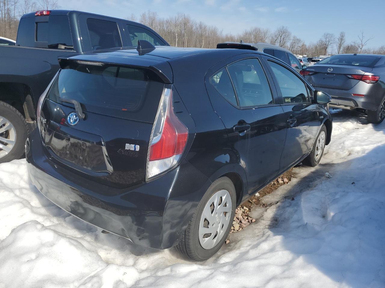 2016 TOYOTA PRIUS C - Image 3