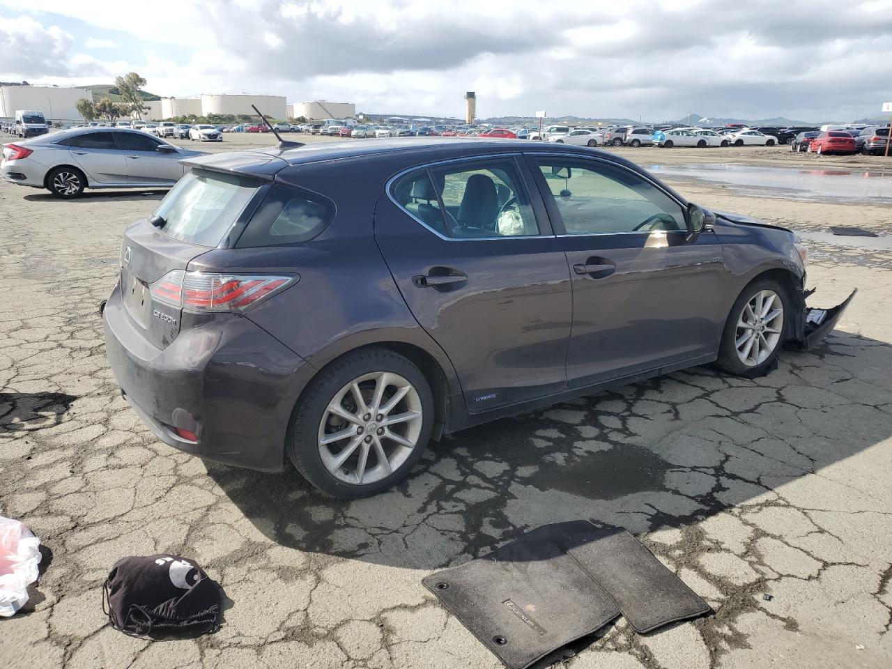 2011 LEXUS CT 200 - Фото 3