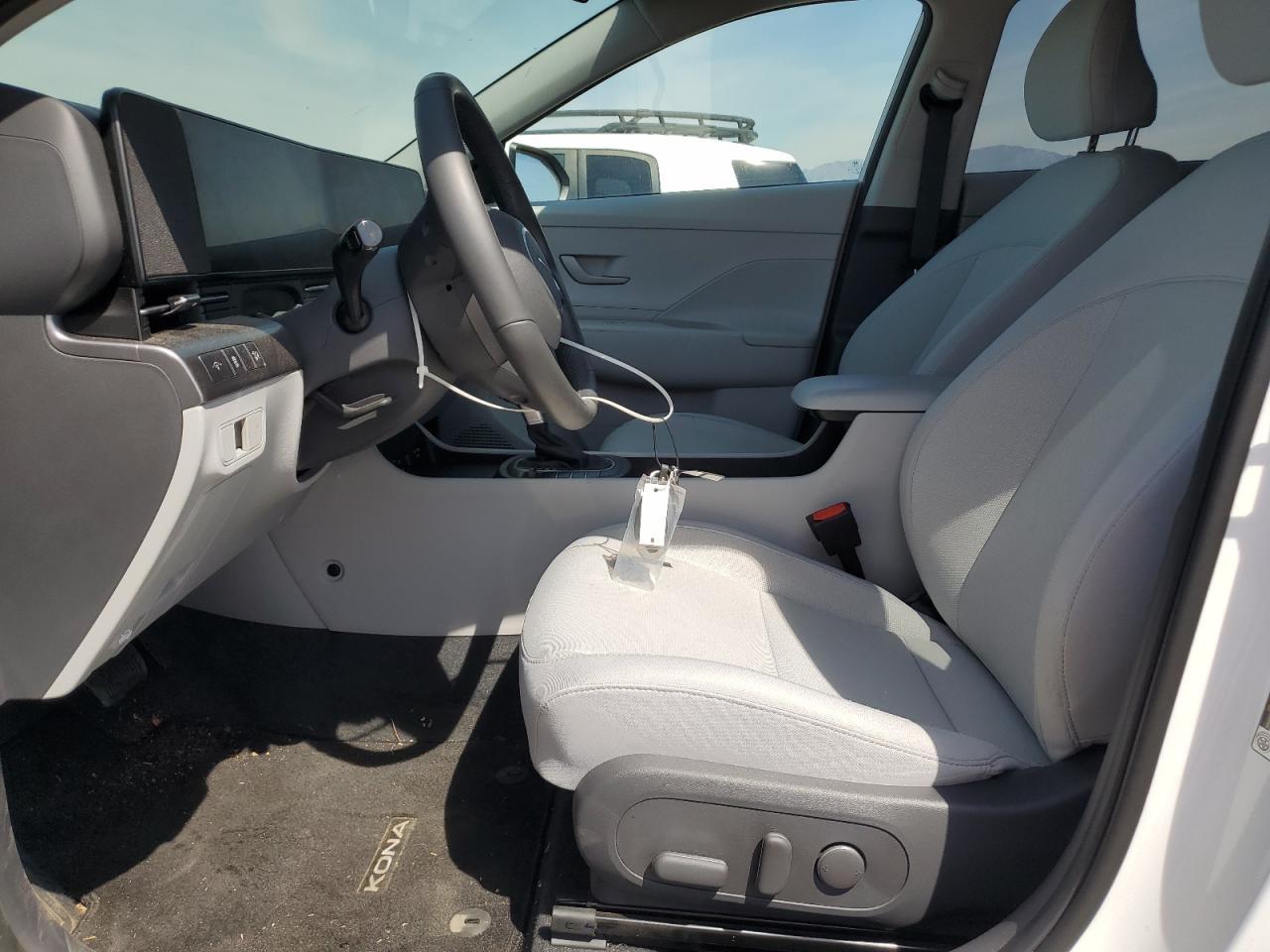 2024 HYUNDAI KONA SEL - Фото 7