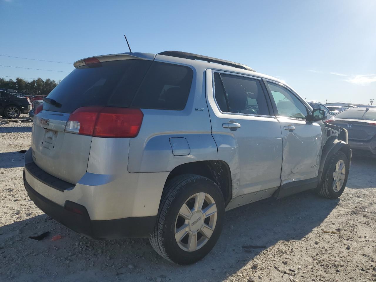 2013 GMC TERRAIN SL - Image 3