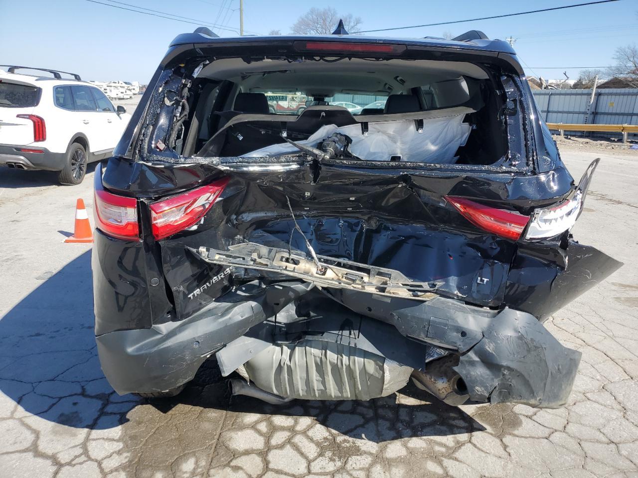 2021 CHEVROLET TRAVERSE L - Фото 6