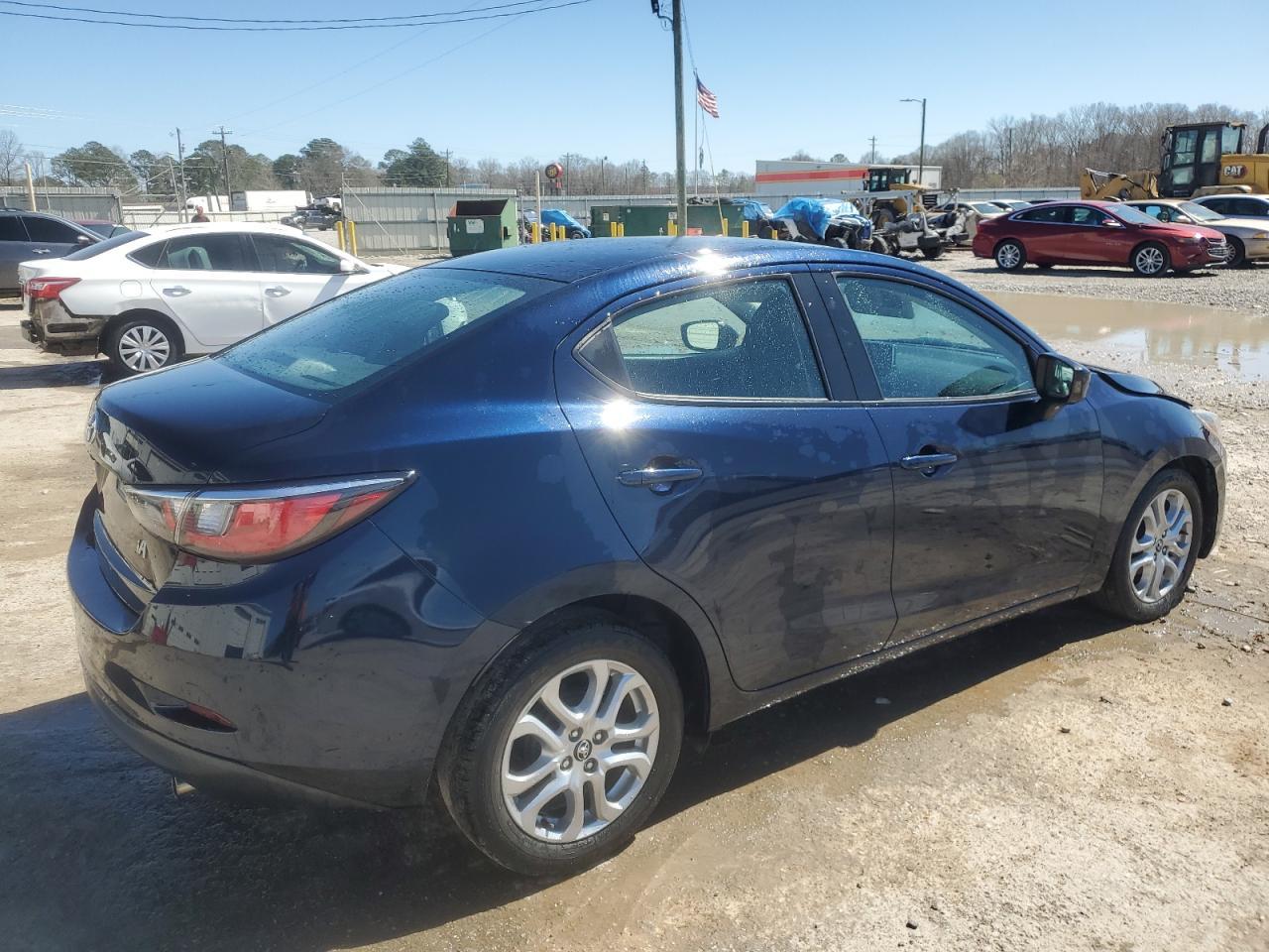 2017 TOYOTA YARIS IA - Фото 3