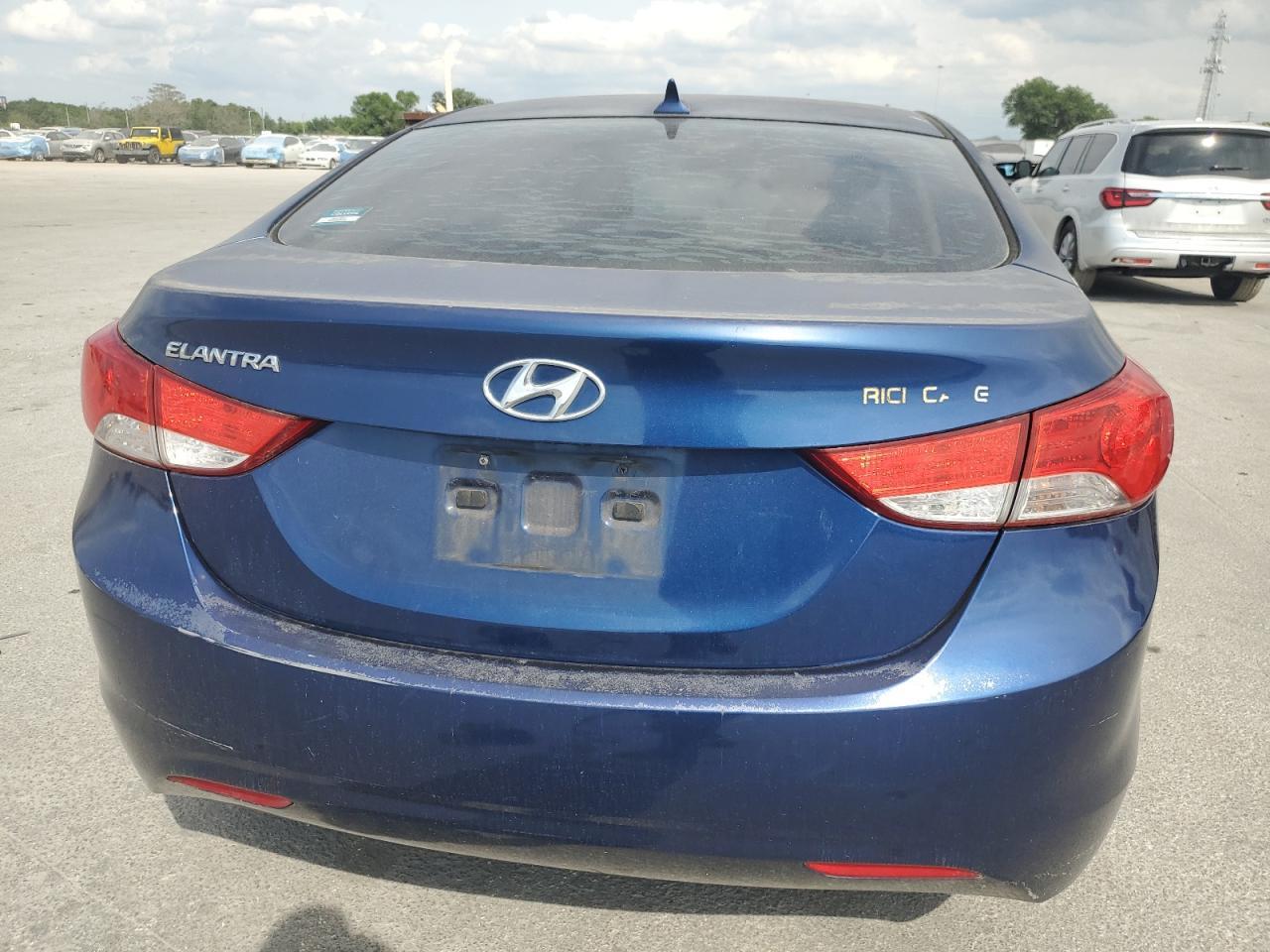 2013 HYUNDAI ELANTRA GL - Image 6