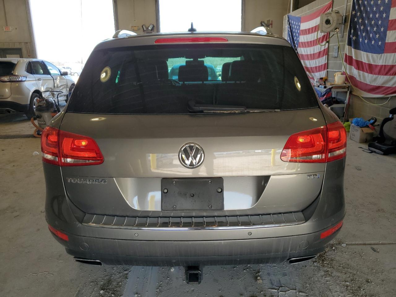 2012 VOLKSWAGEN TOUAREG V6 - Image 6