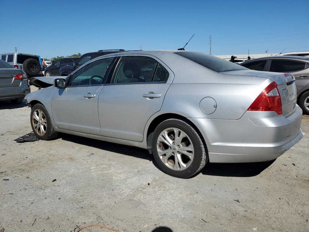 2012 FORD FUSION SE - Image 2