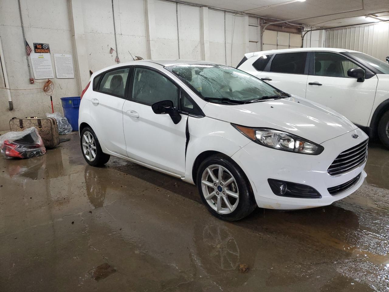 2019 FORD FIESTA SE - Image 4