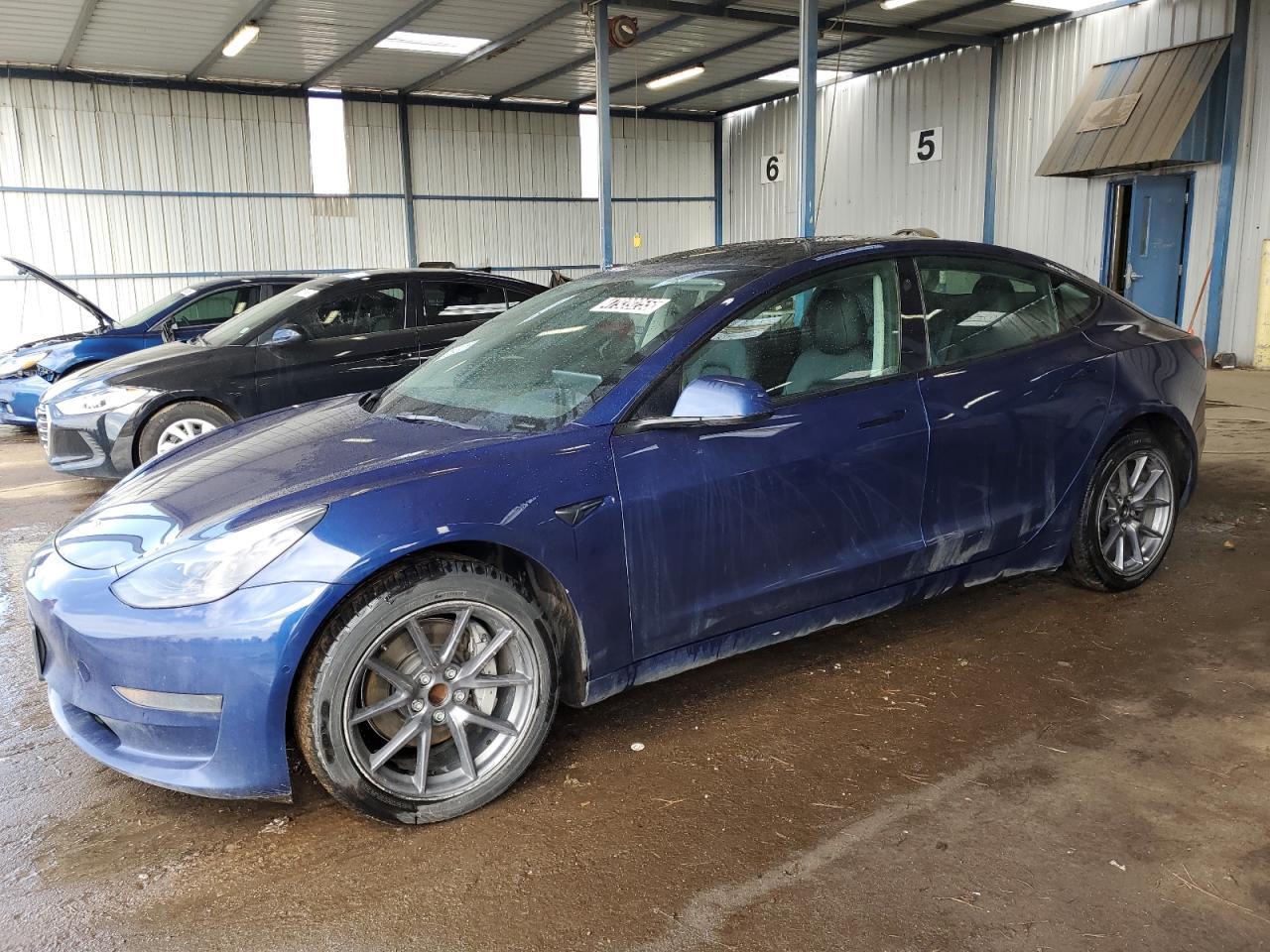 2022 TESLA MODEL 3