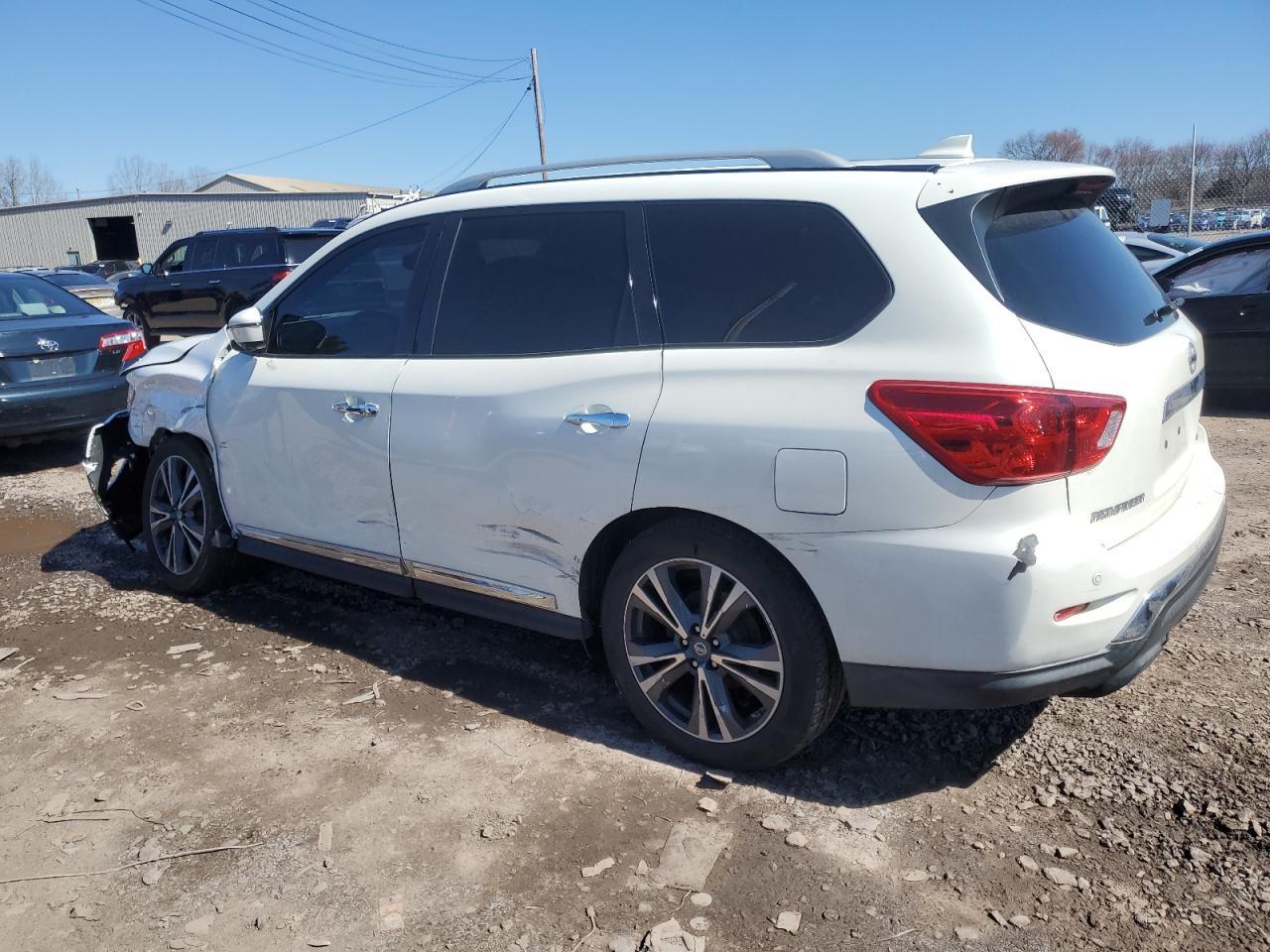 2019 NISSAN PATHFINDER - Image 2