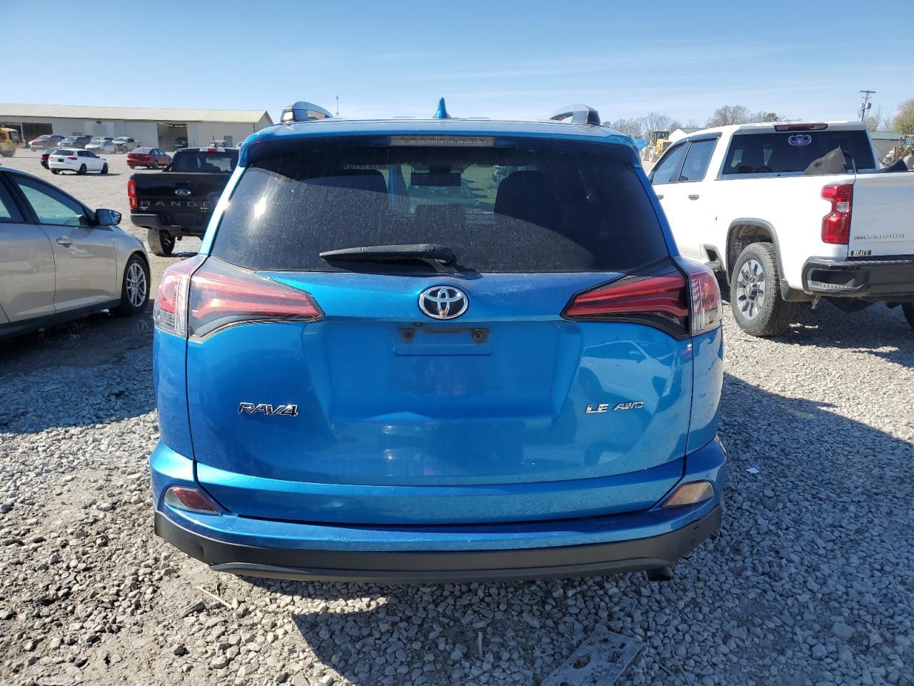 2017 TOYOTA RAV4 LE - Image 6