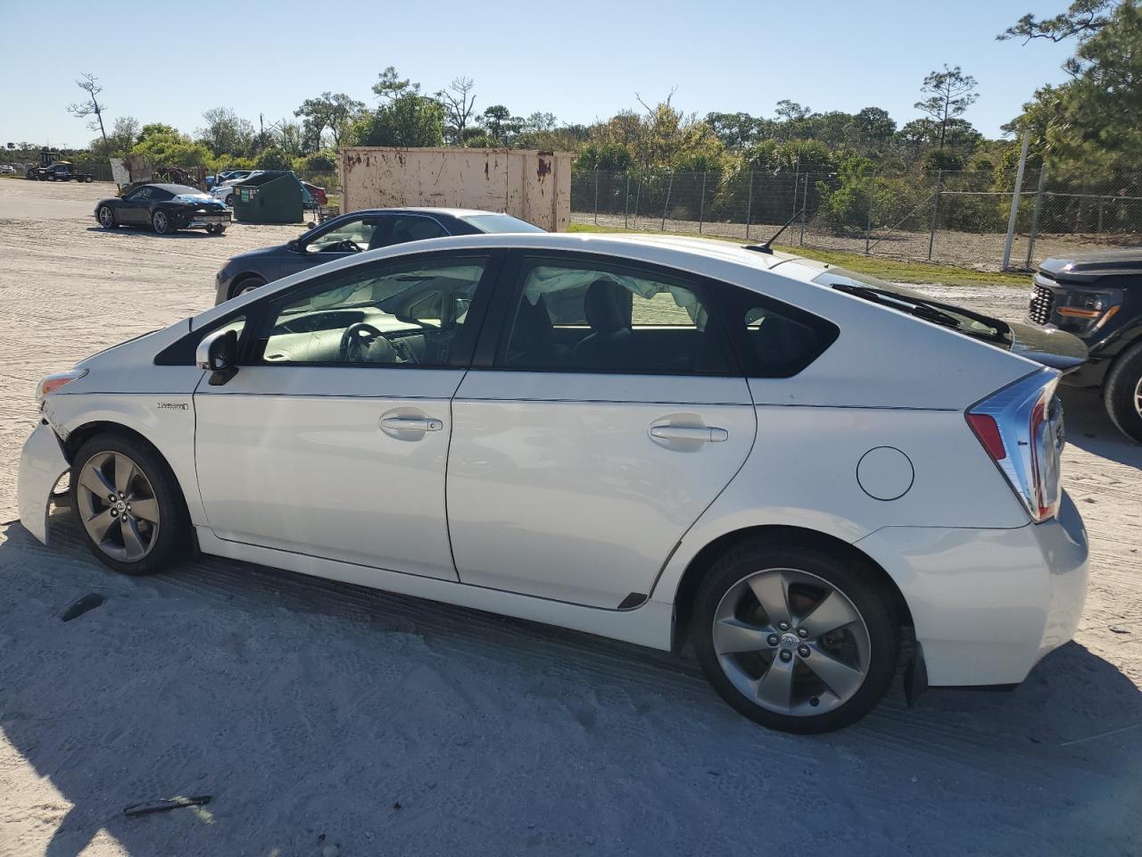 2015 TOYOTA PRIUS - Image 2
