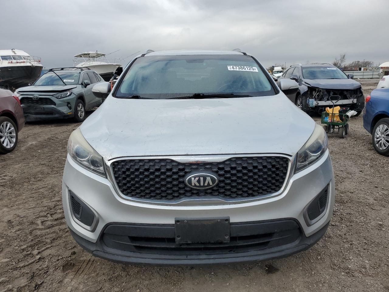 2016 KIA SORENTO LX - Image 5