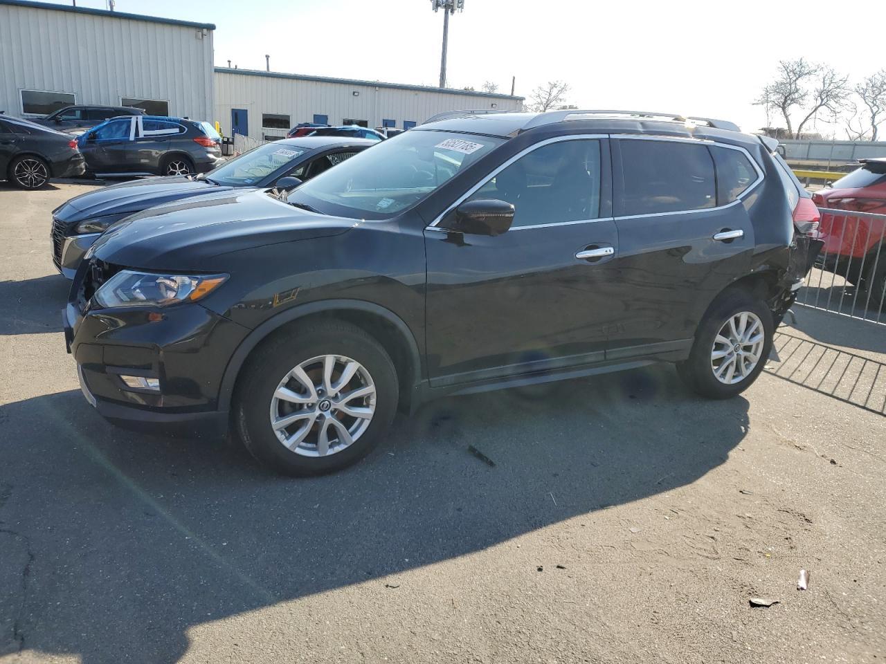 2017 NISSAN ROGUE SV
