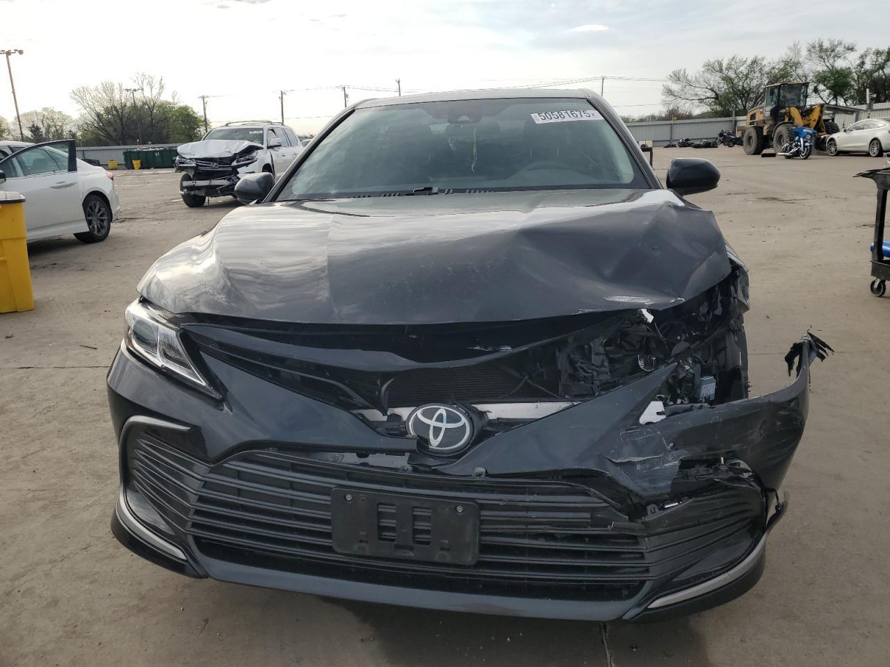 2023 TOYOTA CAMRY LE - Фото 5
