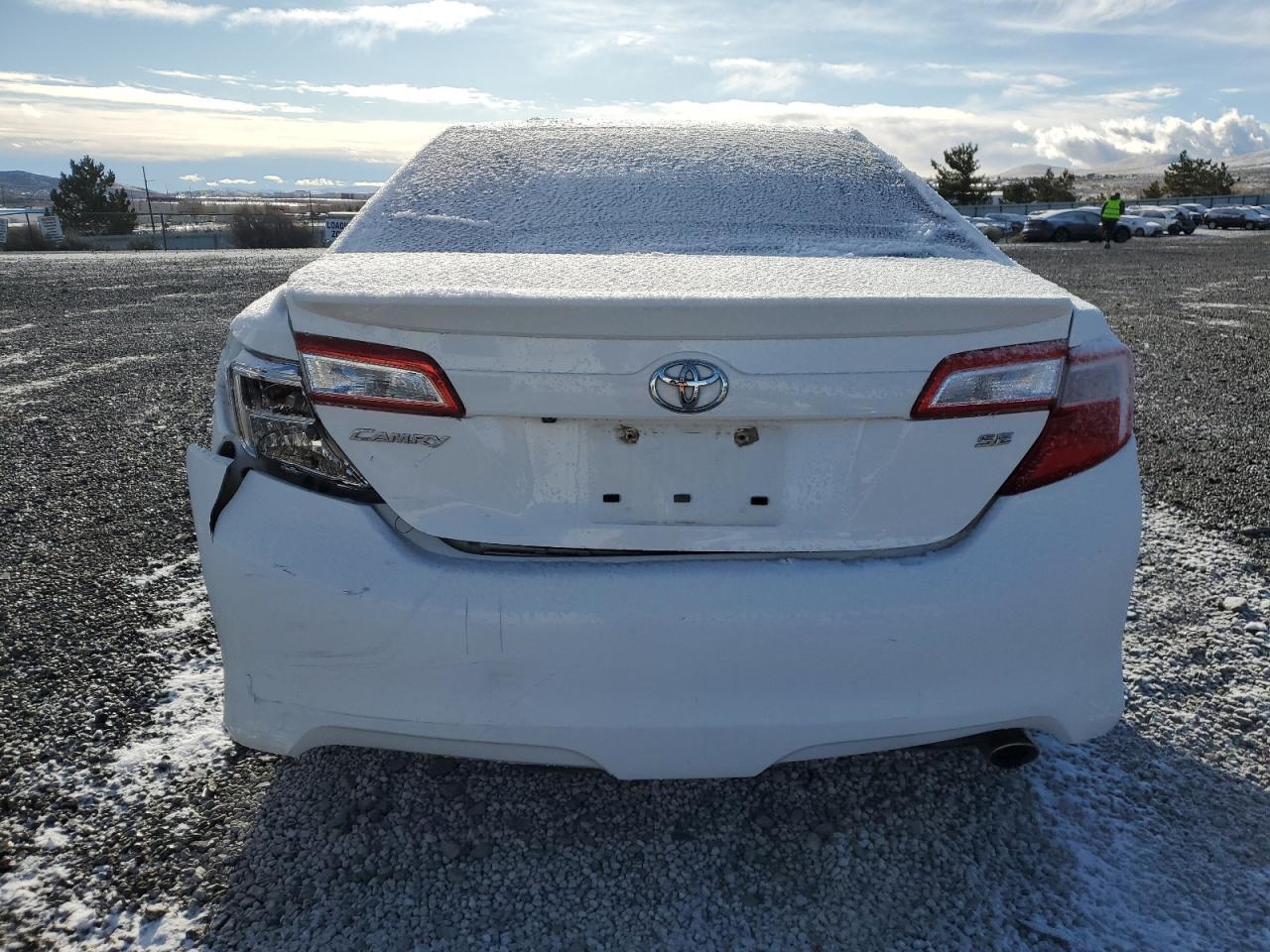 2014 TOYOTA CAMRY L - Image 6