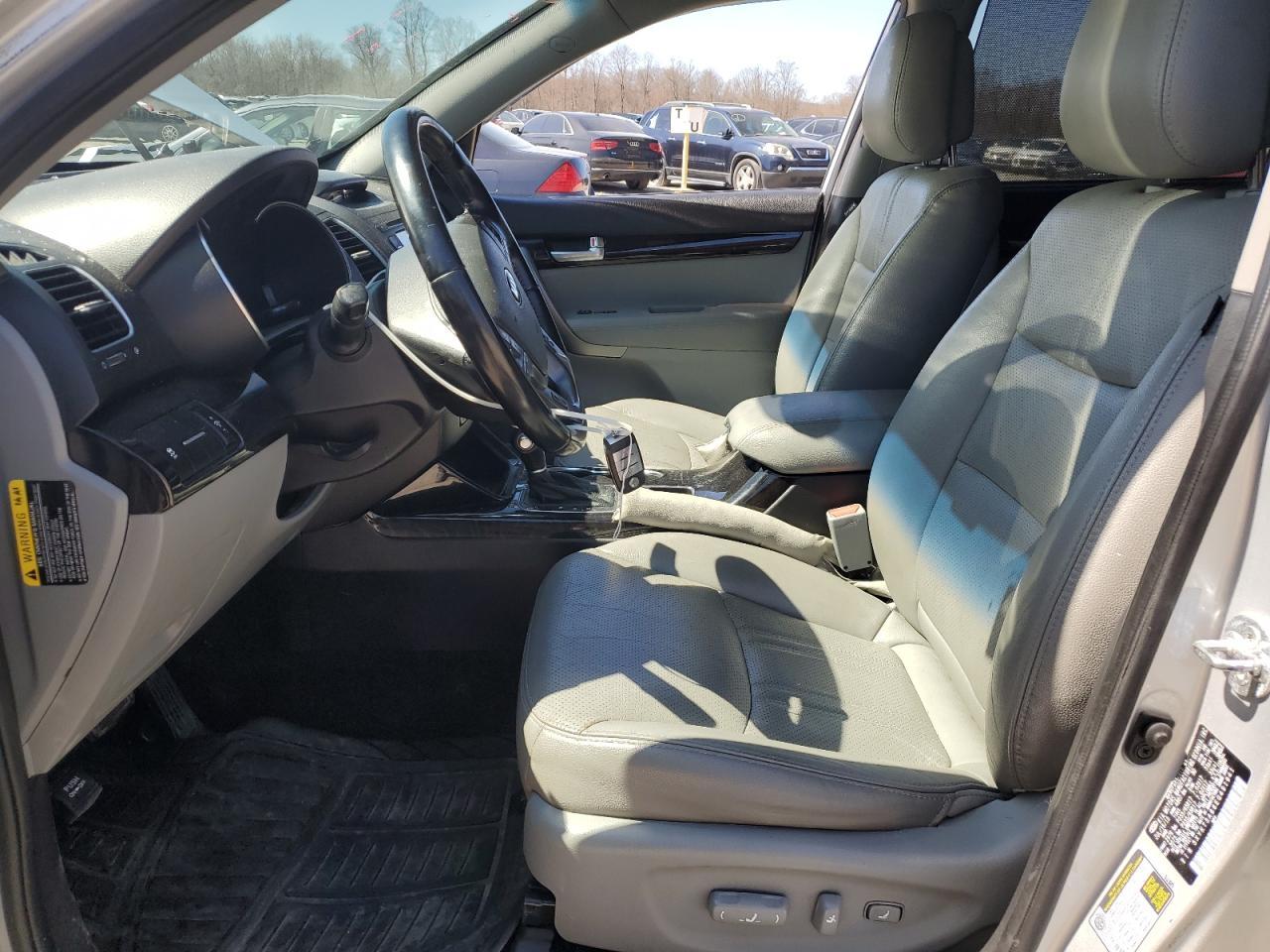 2014 KIA SORENTO LX - Фото 7
