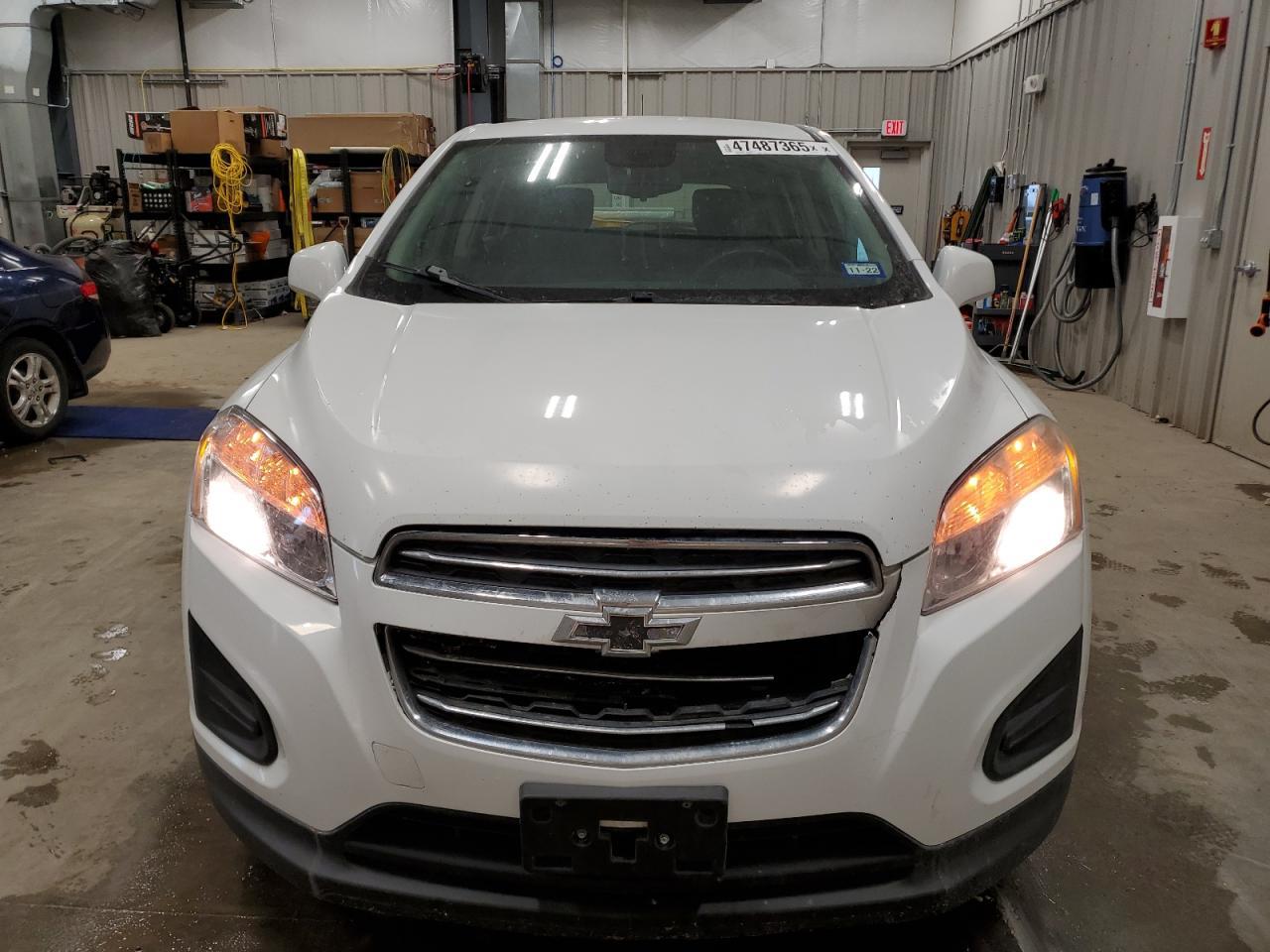 2015 CHEVROLET TRAX LS - Image 5