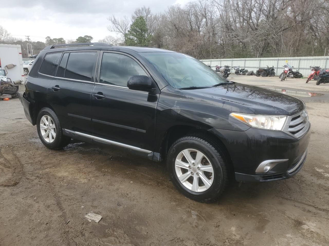 2011 TOYOTA HIGHLANDER - Image 4