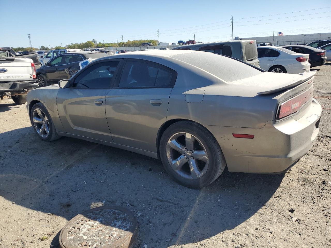 2013 DODGE CHARGER SE - Фото 2